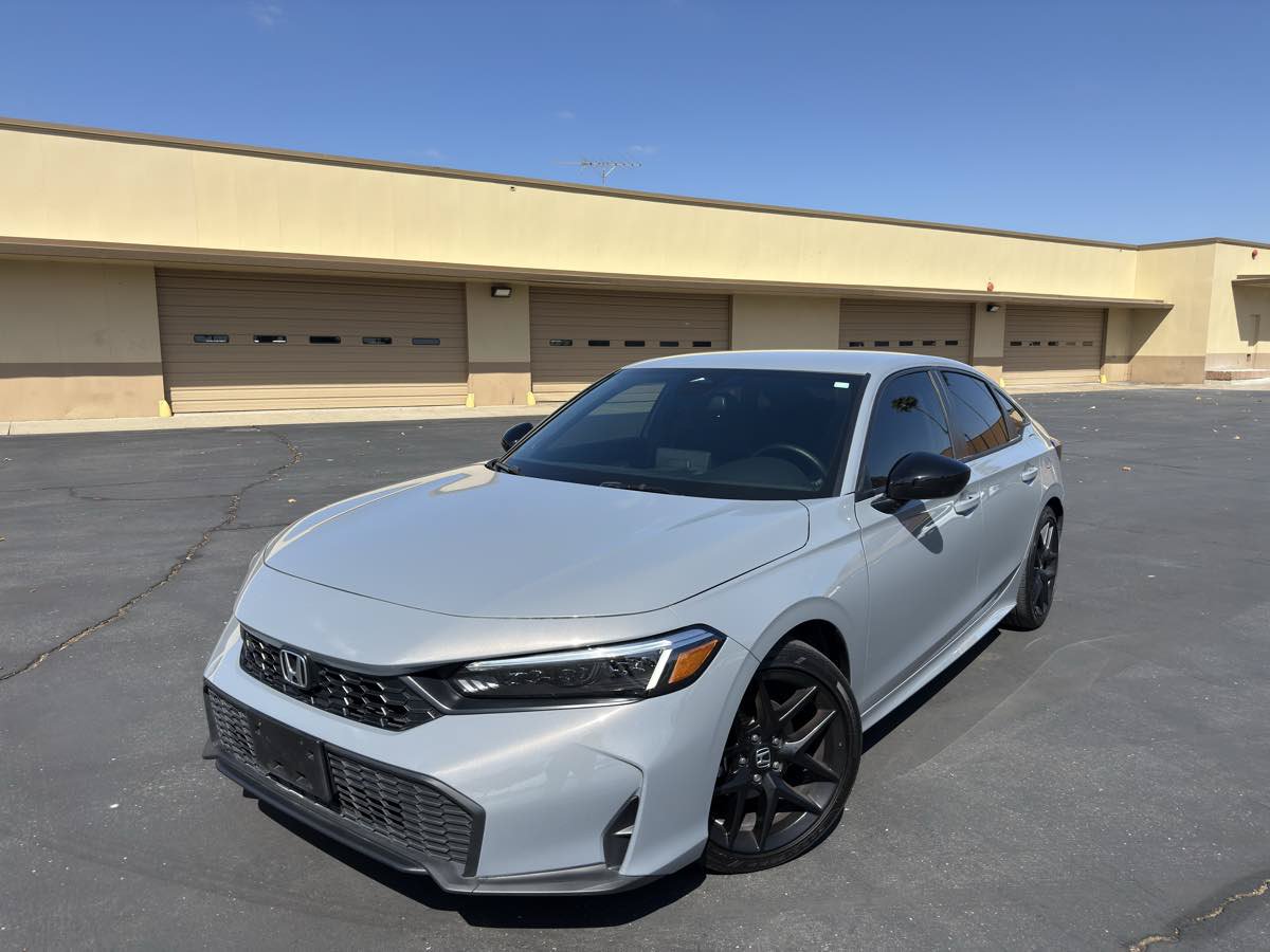 Used 2025 Honda Civic Sport image 3