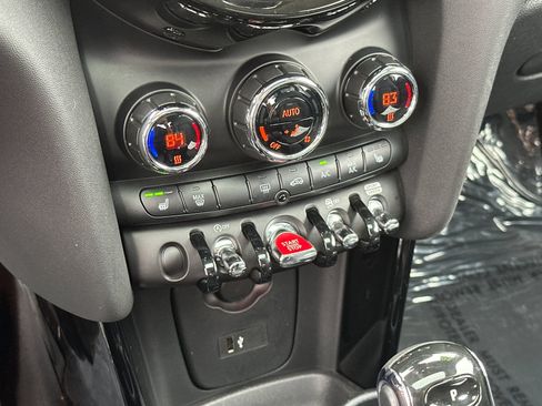 Used 2020 MINI Cooper S w/ Premium Package image 20