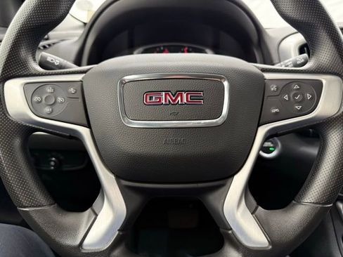 Used 2024 GMC Terrain SLE image 38