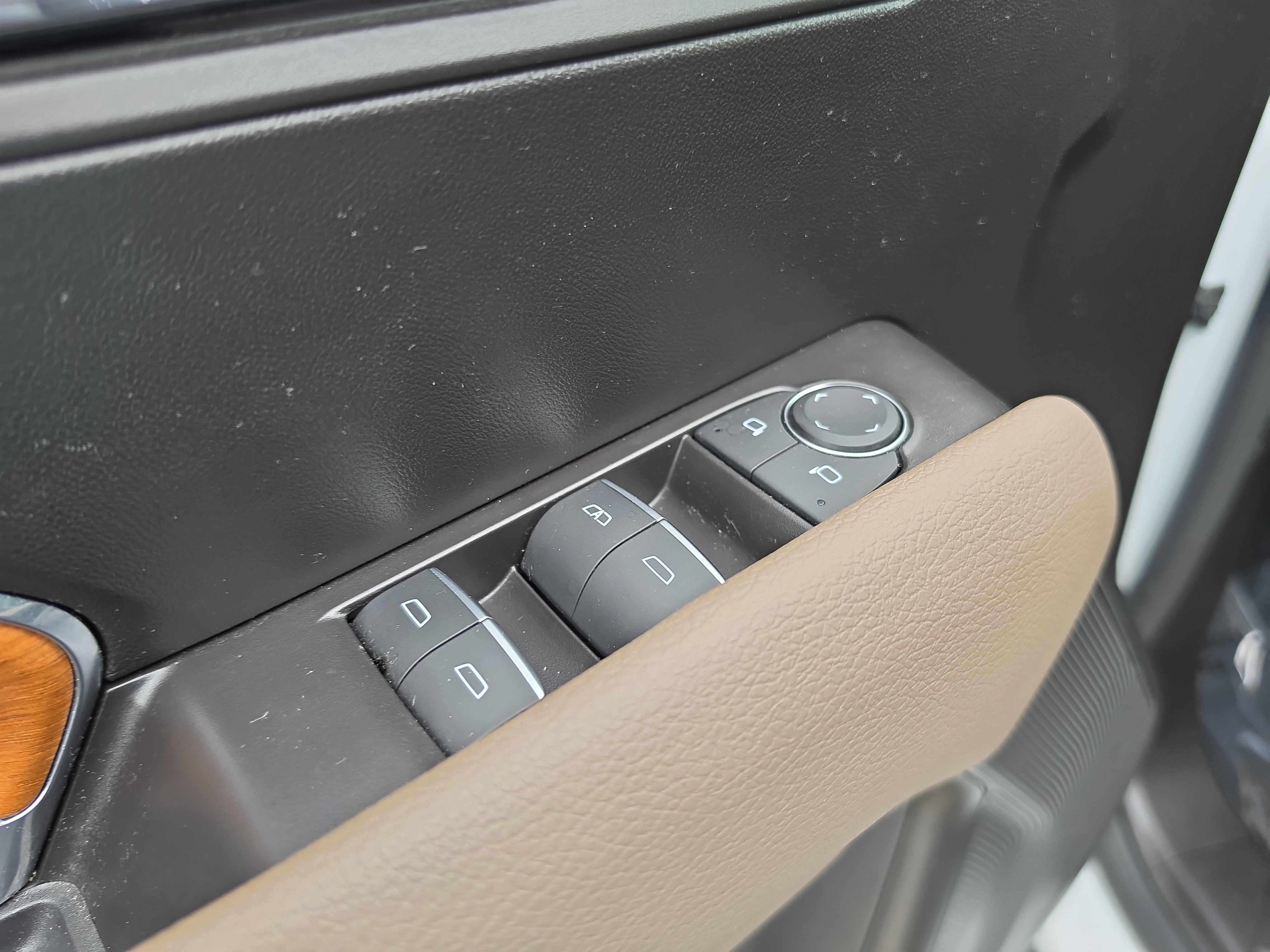 Used 2024 GMC Canyon Denali AWD/4WD image 19