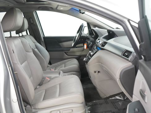 Used 2012 Honda Odyssey Touring image 11