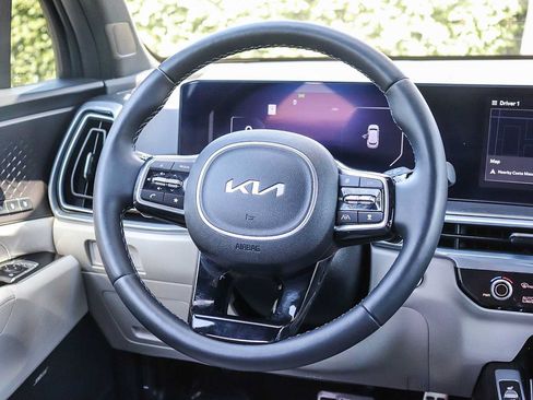 Used 2025 Kia Sorento SX Prestige AWD/4WD image 16