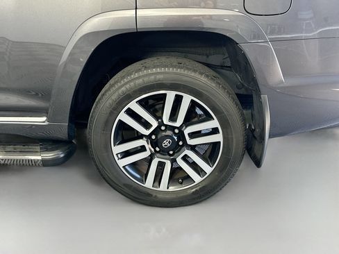 Used 2021 Toyota 4Runner Limited AWD/4WD image 33