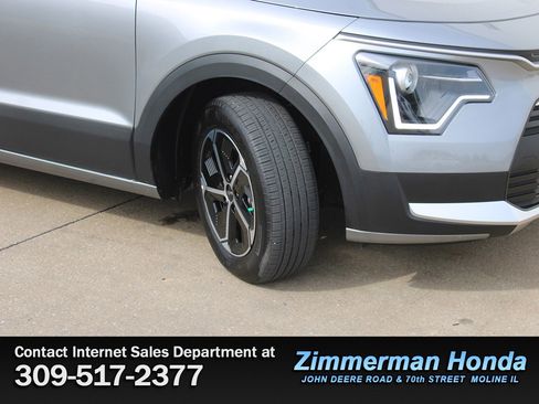 Used 2024 Kia Niro EX image 20
