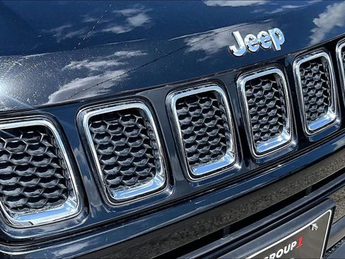 Used 2020 Jeep Compass Latitude AWD/4WD image 30