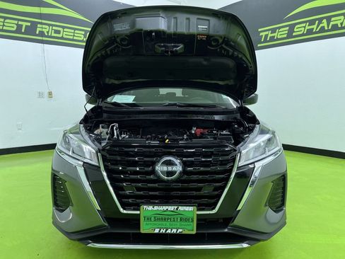 Used 2023 Nissan Kicks S FWD image 4