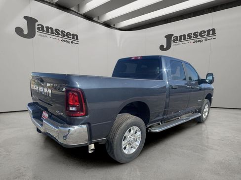 Used 2026 RAM 2500 Big Horn AWD/4WD image 4