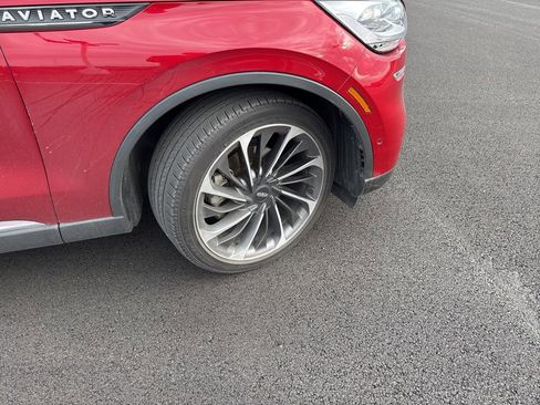 Used 2020 Lincoln Aviator Reserve w/ Equipment Group 202A image 7