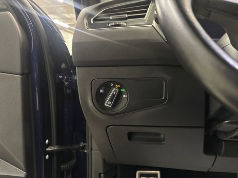 Used 2021 Volkswagen Tiguan SEL Premium R-Line image 16