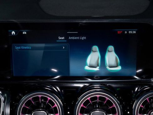 New 2026 Mercedes-Benz GLB 250 image 16