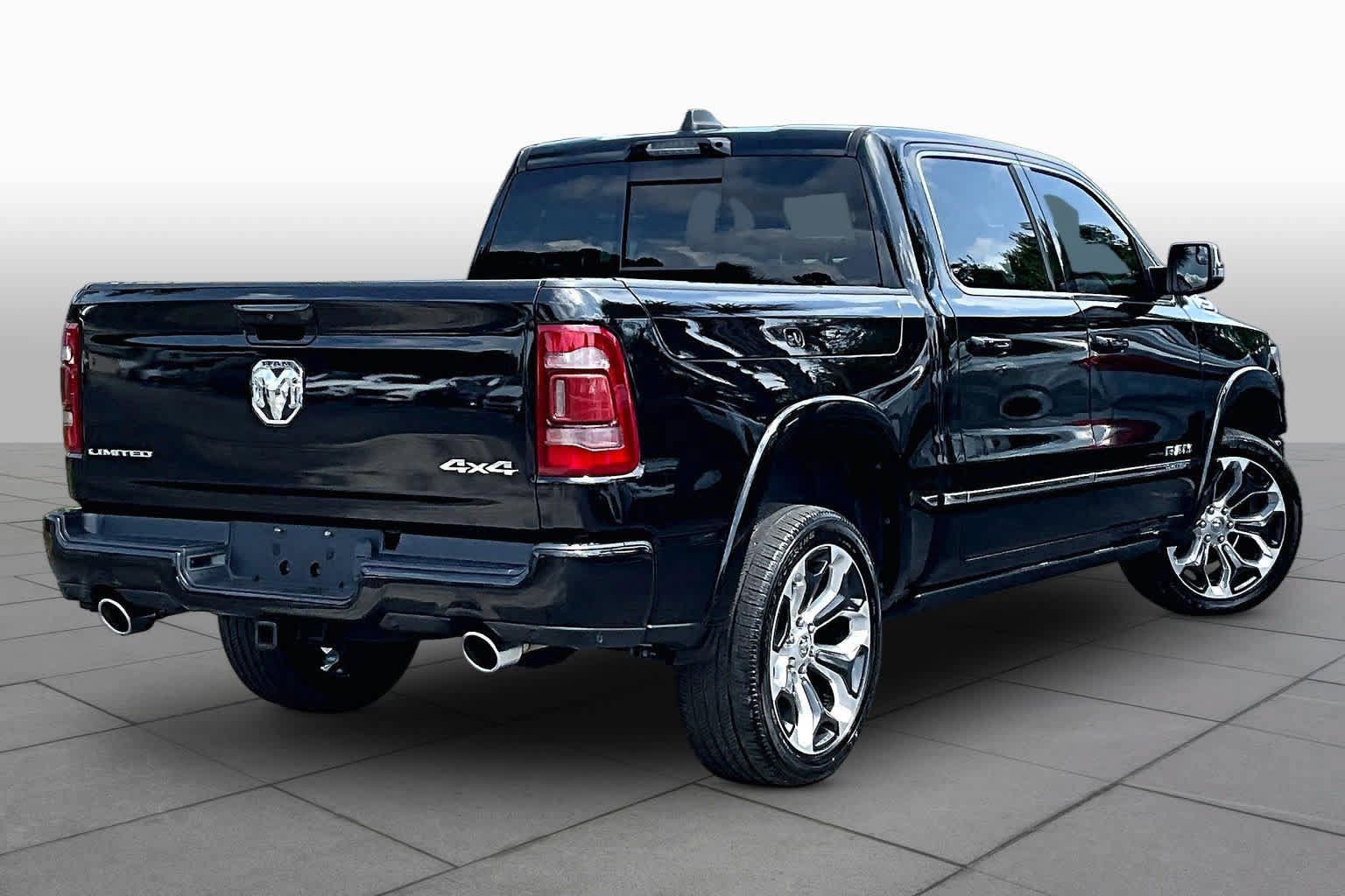 Used 2023 RAM 1500 Limited AWD/4WD image 13
