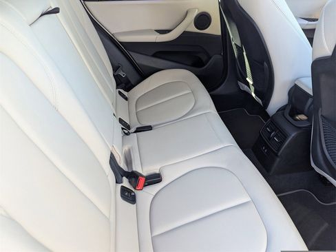 Used 2022 BMW X1 xDrive28i w/ Premium Package image 14