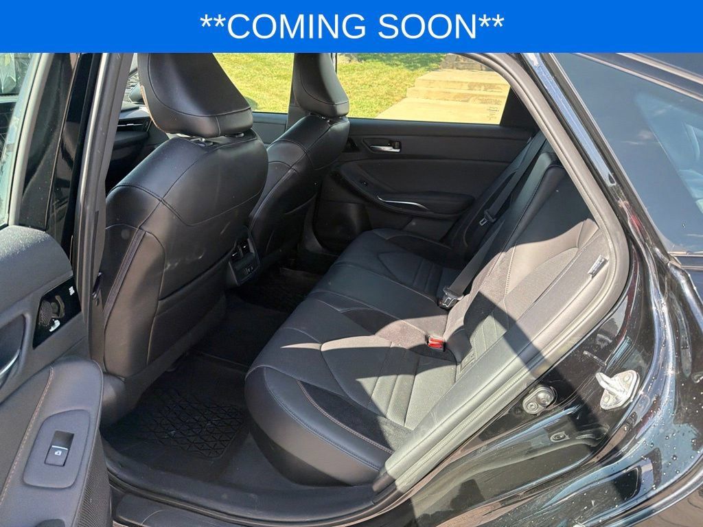 Used 2022 Toyota Avalon XSE FWD image 13
