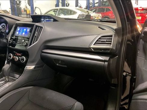 Used 2024 Subaru Forester Premium AWD/4WD image 16