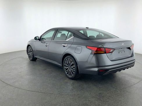 Used 2025 Nissan Altima 2.5 SV image 6