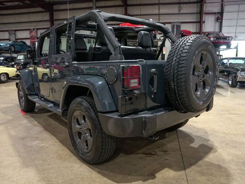 Used 2017 Jeep Wrangler Unlimited Sport AWD/4WD image 6