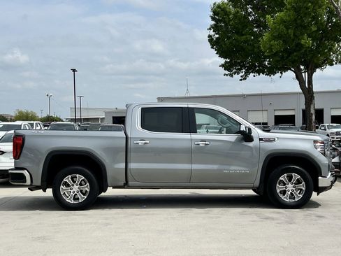 Used 2025 GMC Sierra 1500 SLT image 3