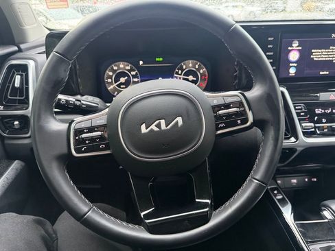 Used 2023 Kia Sorento SX image 17