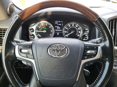 Used 2021 Toyota Land Cruiser Heritage Edition AWD/4WD image 15