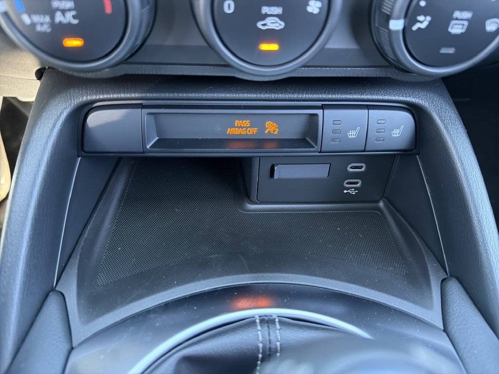 New 2026 MAZDA MX-5 Miata Club w/ Interior Package RWD image 7