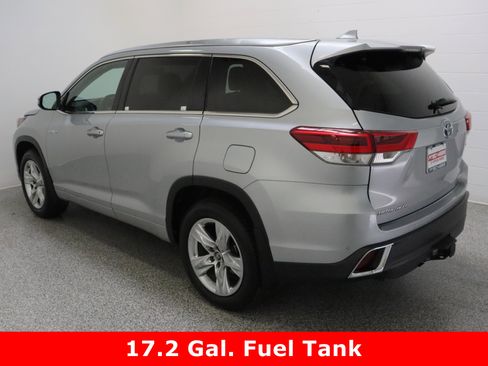 Used 2018 Toyota Highlander Limited image 9