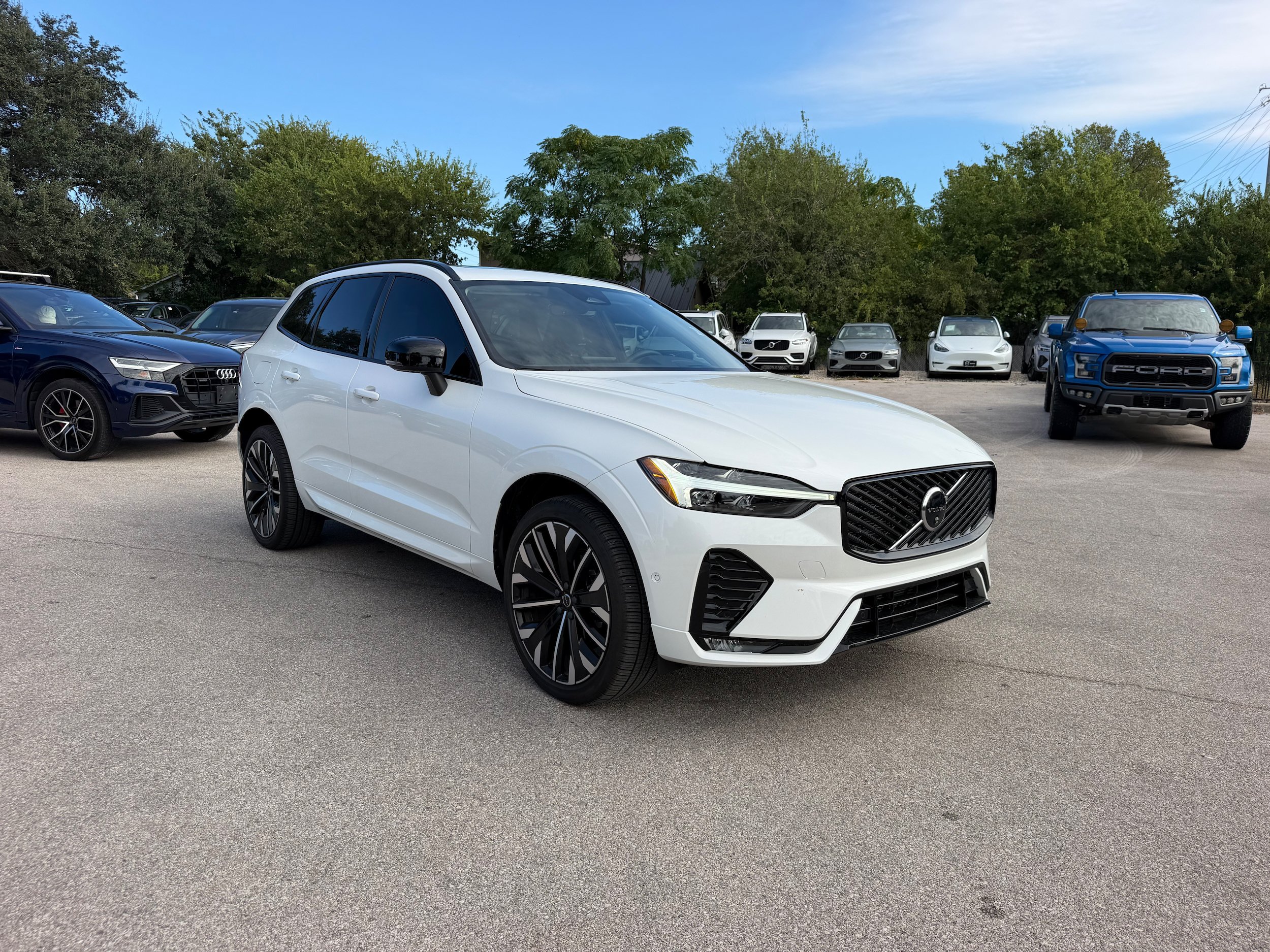 Certified 2026 Volvo XC60 B5 Ultra w/ Protection Package Premier AWD/4WD image 7