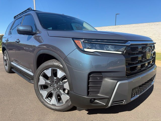 Certified 2026 Honda Pilot Touring image 2