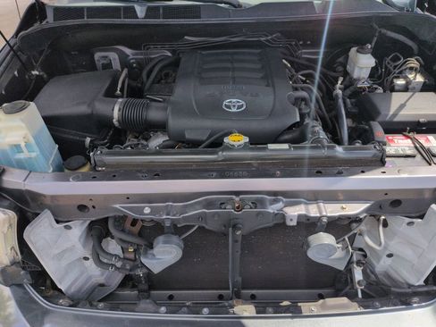 Used 2012 Toyota Tundra Limited w/ Platinum Pkg AWD/4WD image 22