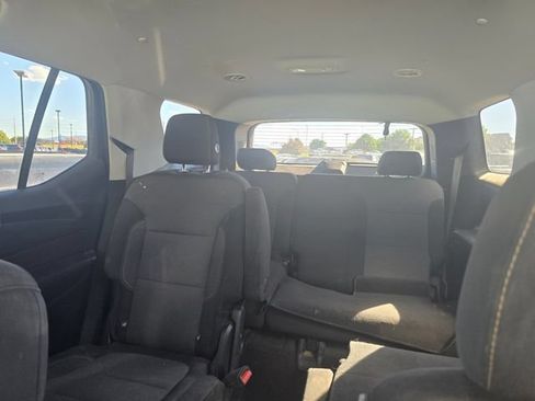 Used 2018 Chevrolet Traverse LT AWD/4WD image 17