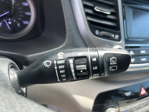 Used 2016 Hyundai Tucson SE w/ Option Group 02 FWD image 15