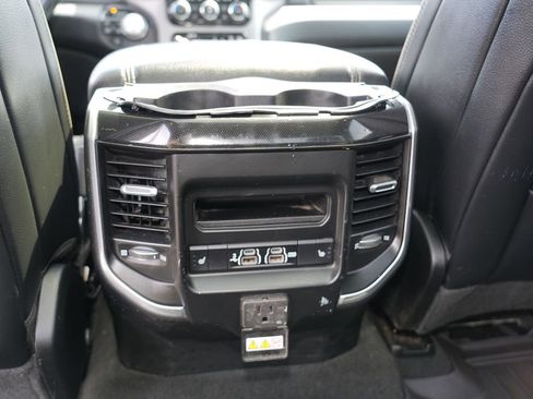 Used 2020 RAM 1500 Laramie AWD/4WD image 25