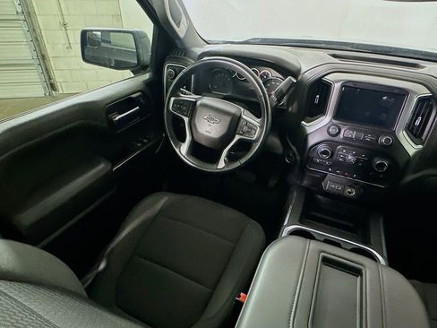 Used 2022 Chevrolet Silverado 1500 LT Trail Boss w/ Bed Protection Package AWD/4WD image 17