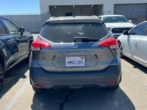 Used 2019 Nissan Kicks SV FWD image 7