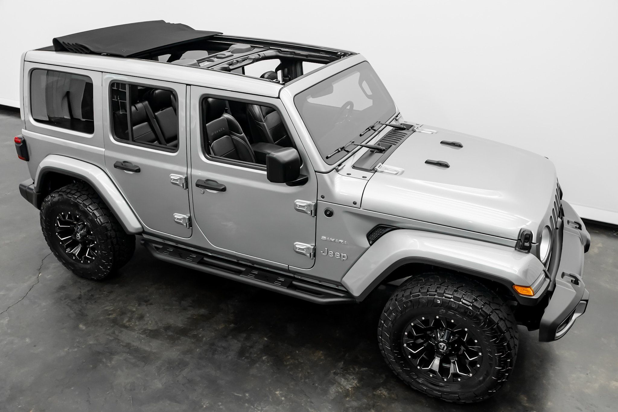 Used 2021 Jeep Wrangler Unlimited Sahara AWD/4WD image 26