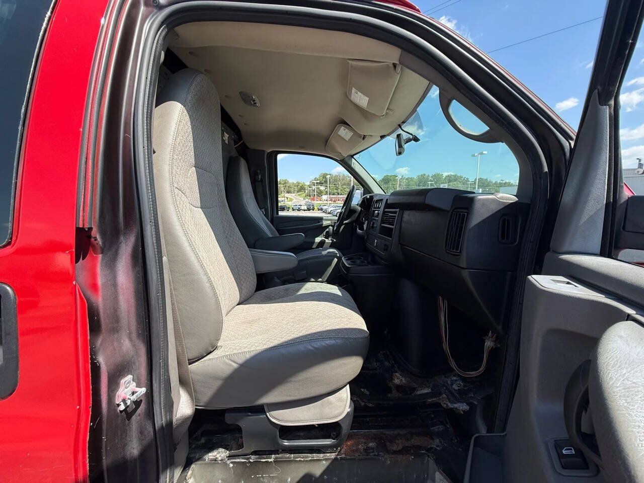 Used 2013 Chevrolet Express 1500 w/ Power Package RWD image 12