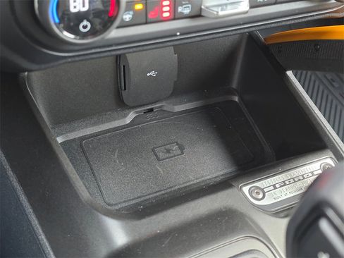 Used 2023 Ford Bronco Badlands image 22