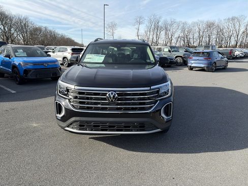 New 2026 Volkswagen Atlas SE image 2