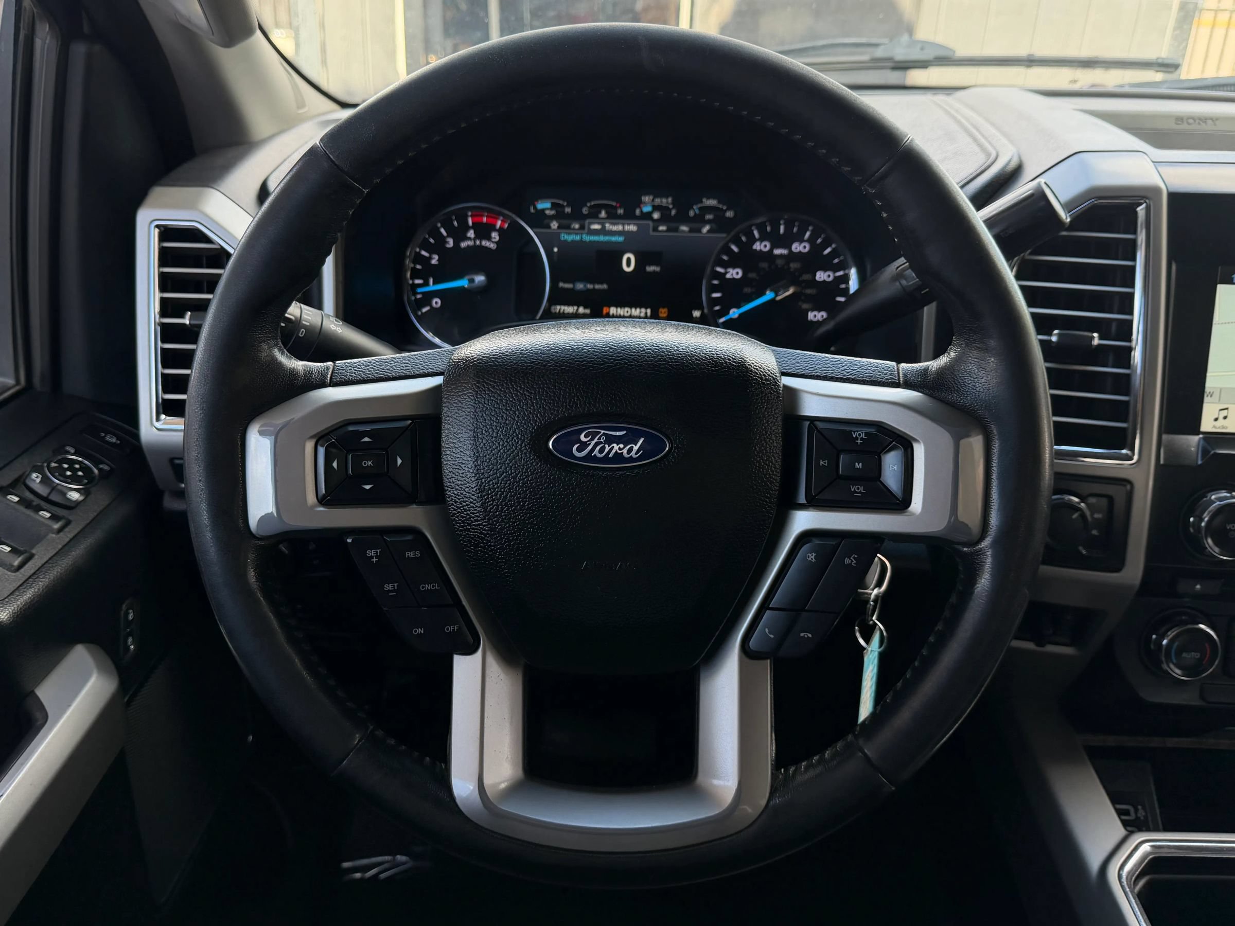 Used 2017 Ford F350 Lariat AWD/4WD image 18