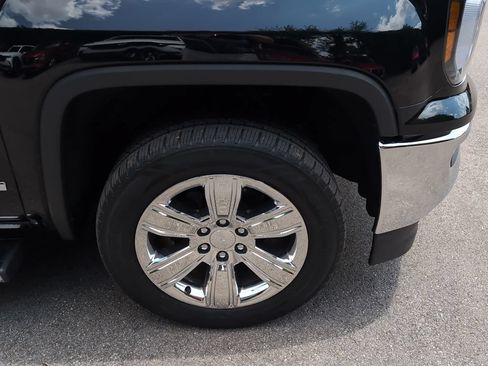 Used 2018 GMC Sierra 1500 SLT AWD/4WD image 3