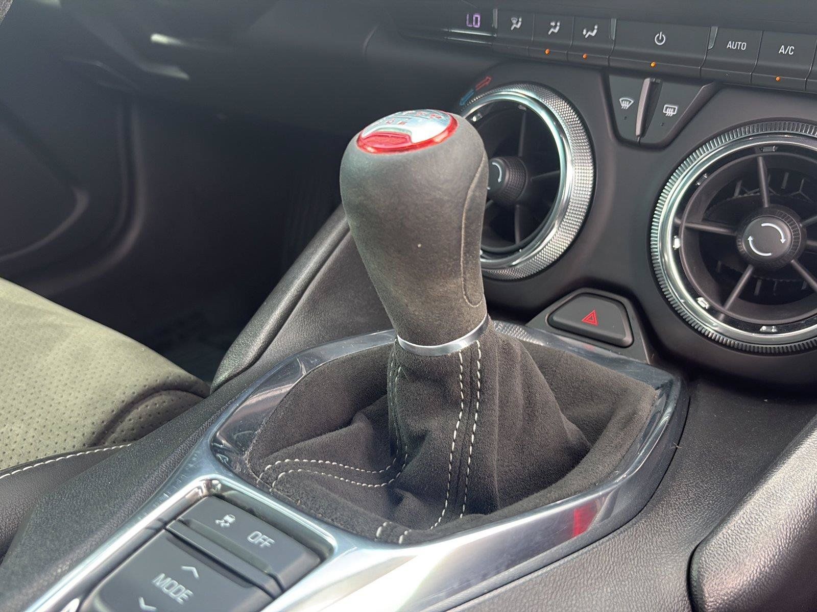 Used 2018 Chevrolet Camaro SS RWD image 15