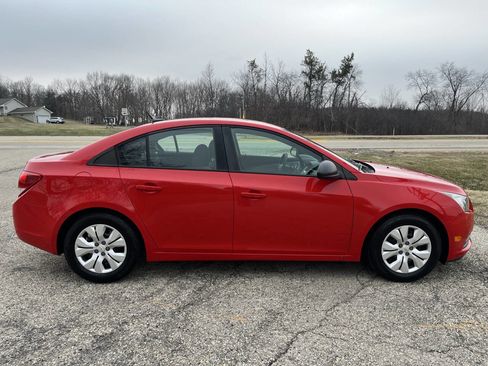 Used 2014 Chevrolet Cruze LS image 6