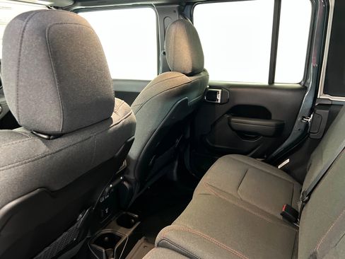 New 2026 Jeep Wrangler Unlimited Rubicon image 19