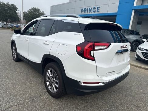 Used 2024 GMC Terrain SLT image 5