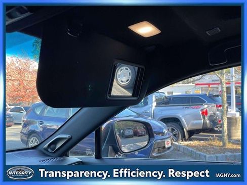 Used 2023 Toyota Venza Limited image 33