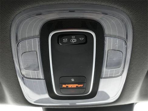 Used 2021 Hyundai Elantra SEL image 15