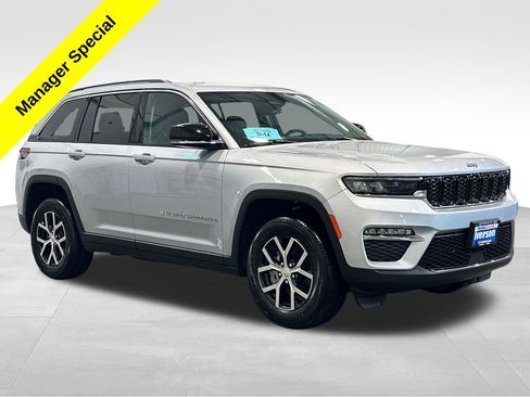 Used 2024 Jeep Grand Cherokee Limited AWD/4WD image 1