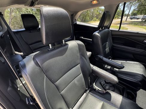 Used 2018 Honda Pilot Elite image 31