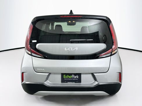 Used 2025 Kia Soul LX w/ LX Technology Package FWD image 7