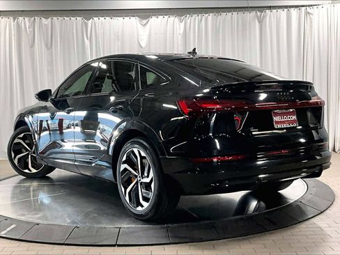 Used 2022 Audi e-tron Premium Plus image 3