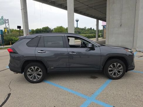 Used 2022 Toyota RAV4 Limited w/ Limited Grade Weather Package AWD/4WD image 5